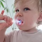 Jack n Jill Cepillo dental sónico infantil Tickle Tooth - con cabezal de repuesto, también para los más pequeños