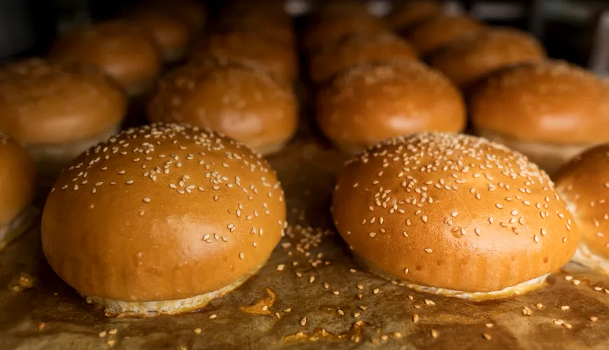 Prueba los panecillos caseros esponjosos para hamburguesas