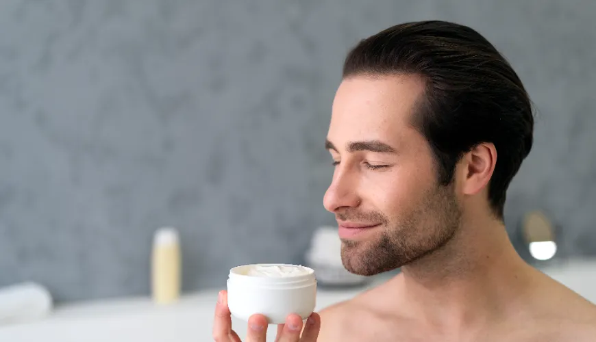 El cuidado de la piel masculina comienza con la crema adecuada