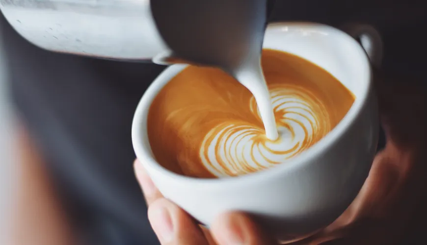 ¿Por qué causa náuseas el café y qué se puede hacer al respecto?